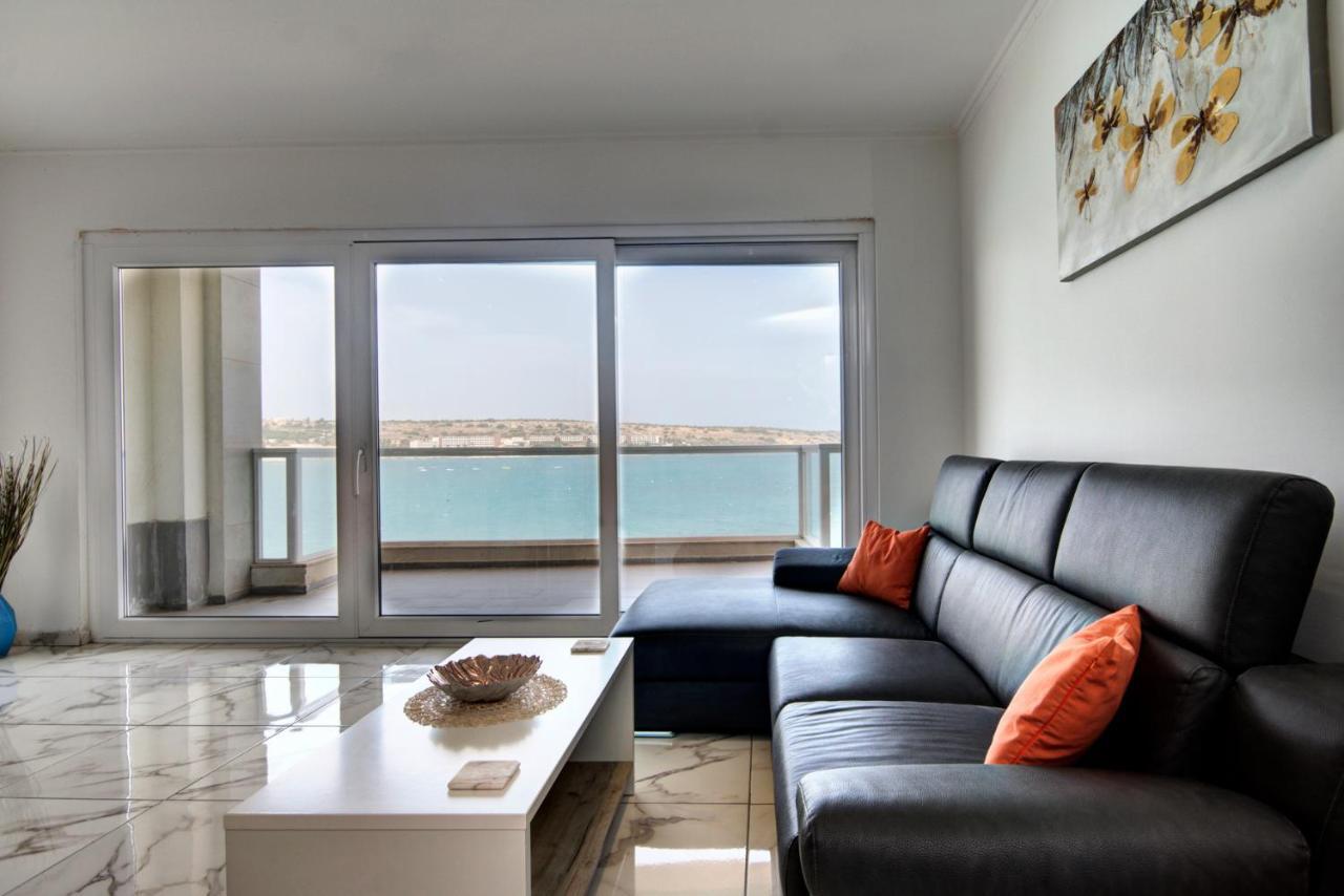 Beachfront Pretty Apartamento