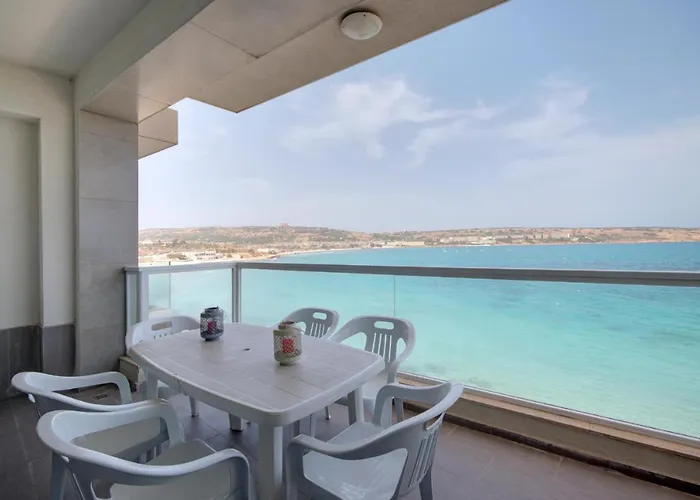 Beachfront Pretty Holiday Home